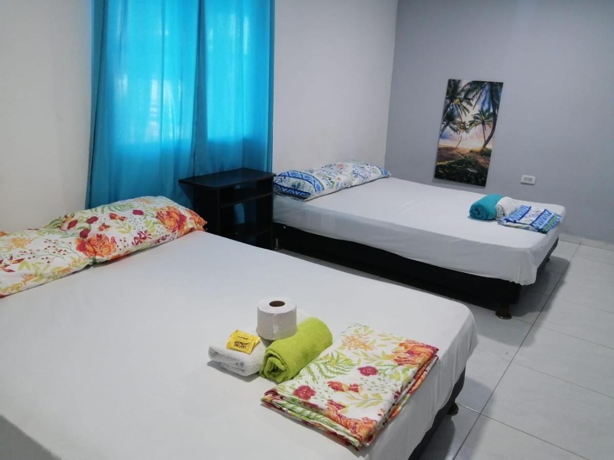Islander Blue House Hotel ซานอันเดรส ภายนอก รูปภาพ